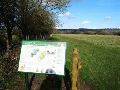 Greystones Farm Nature Reserve Routes for Walking .